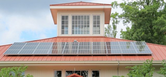 घरों के लिए सौर ऊर्जा और यूपीएस बैकअप